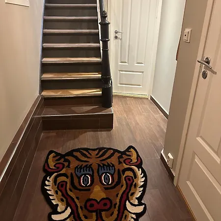 The Stairwell In Nordnes Feriehus *